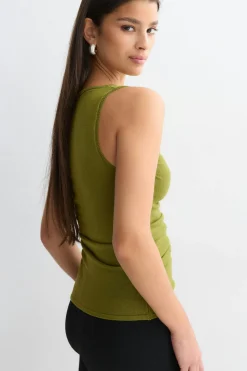 Asymmetric knitted top - Grün - Dame - Gina Tricot