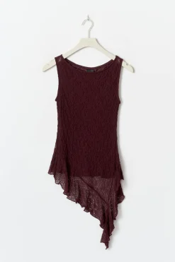 Asymmetric lace top - Rot - Dame - Gina Tricot
