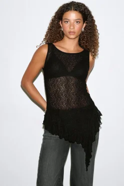 Asymmetric lace top - Schwarz - Dame - Gina Tricot