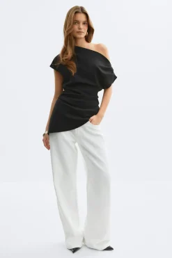 Asymmetric pleated top - Schwarz - Dame - Gina Tricot