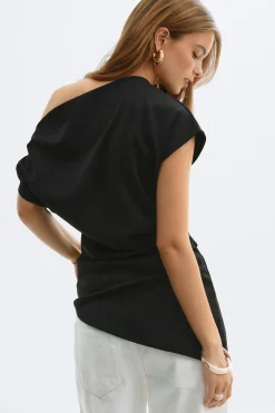 Asymmetric pleated top - Schwarz - Dame - Gina Tricot