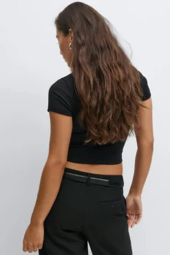 Basic tight top - Schwarz - Dame - Gina Tricot