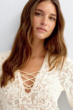 Beach crochet lacing dress - Weiß - Dame - Gina Tricot