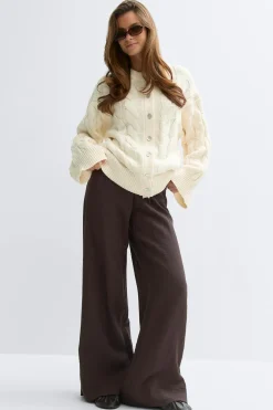 Chunky knitted cable cardigan - Weiß - Dame - Gina Tricot