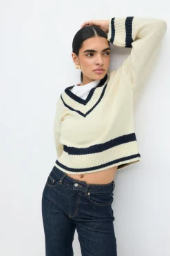 Cotton blend knitted sweater - Weiß - Dame - Gina Tricot