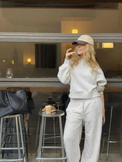 Crop crewneck sweater - Grau - Dame - Gina Tricot