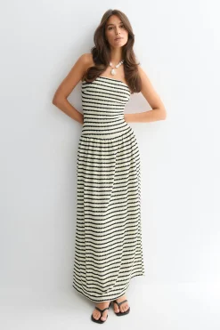 Dropped waist bandeau dress - Schwarz - Dame - Gina Tricot