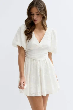 Embroidered mini dress - Weiß - Dame - Gina Tricot