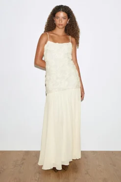 Embroidery dropped waist dress - Weiß - Dame - Gina Tricot