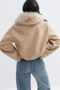 Faux fur collar jacket - Beige - Dame - Gina Tricot