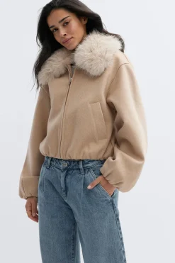 Faux fur collar jacket - Beige - Dame - Gina Tricot