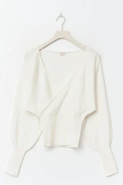 14+ fitted wrap sweater - Weiß - Gina Tricot