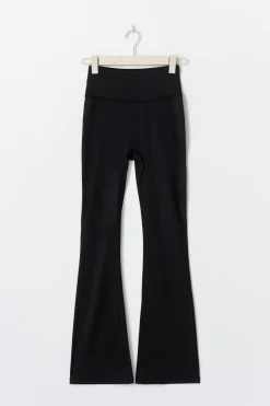 Flare yoga tights - Schwarz - Dame - Gina Tricot