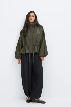 Frill pu jacket - Grün - Dame - Gina Tricot
