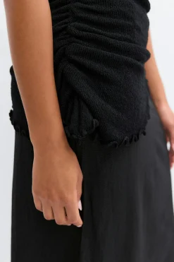 Halterneck knitted dress - Schwarz - Dame - Gina Tricot