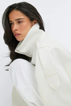High neck short jacket - Weiß - Dame - Gina Tricot