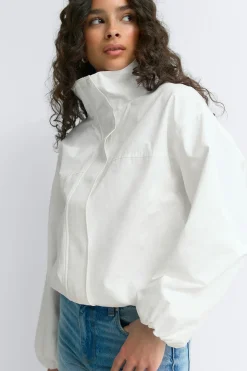 High neck sporty jacket - Weiß - Dame - Gina Tricot