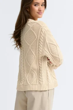 Knitted cable sweater - Beige - Dame - Gina Tricot