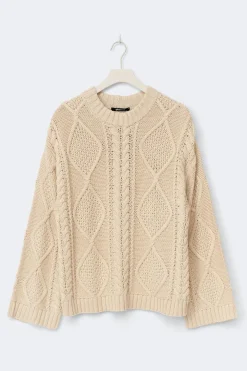 Knitted cable sweater - Beige - Dame - Gina Tricot
