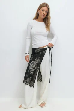 Lace apron skirt - Schwarz - Dame - Gina Tricot