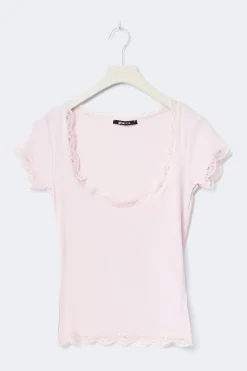 Lace detail scoop neck top - Rosa - Dame - Gina Tricot