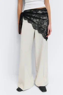 Lace hip scarf - Schwarz - Dame - Gina Tricot