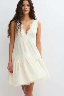 Lace mini dress - Weiß - Dame - Gina Tricot