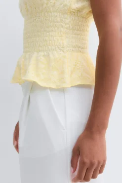 Lace smock top - Gelb - Dame - Gina Tricot