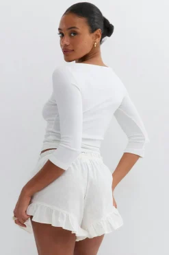 Linen blend frill shorts - Weiß - Dame - Gina Tricot