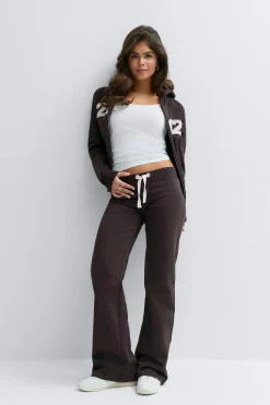 14+ low flare sweatpants - Braun - Gina Tricot