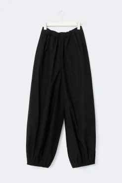 Mid waist balloon trousers - Schwarz - Dame - Gina Tricot