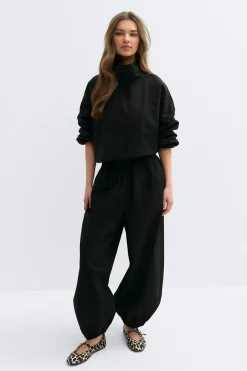 Mid waist balloon trousers - Schwarz - Dame - Gina Tricot
