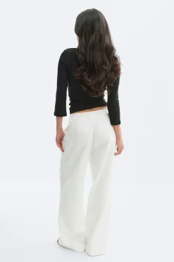Mid waist pleated trousers - Weiß - Dame - Gina Tricot