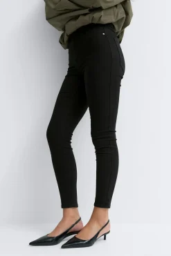 molly high waist jeans - Schwarz - Dame - Gina Tricot
