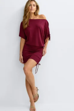 Off shoulder ruched dress - Rot - Dame - Gina Tricot