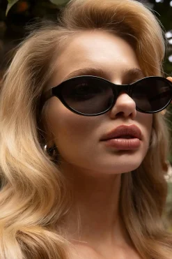 Oval sunglasses - Braun - Dame - Gina Tricot