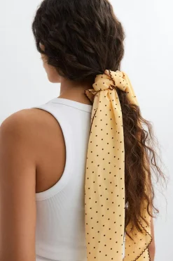 Picot edge hip scarf - Gelb - Dame - Gina Tricot