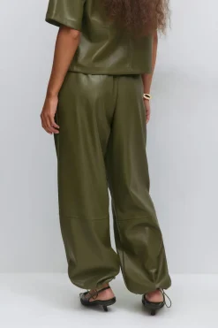 Pu balloon trousers - Grün - Dame - Gina Tricot