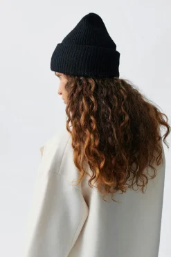 Rib beanie - Schwarz - Dame - Gina Tricot