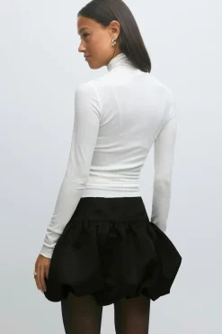 Satin balloon mini skirt - Schwarz - Dame - Gina Tricot