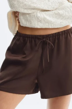 Satin drawstring shorts - Braun - Dame - Gina Tricot