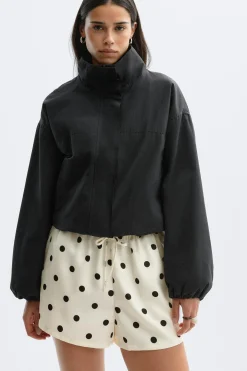 Satin drawstring shorts - Schwarz - Dame - Gina Tricot