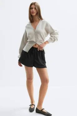 Satin drawstring shorts - Schwarz - Dame - Gina Tricot