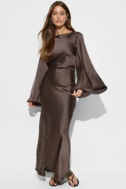 Satin wide sleeve maxi dress - Braun - Dame - Gina Tricot
