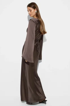 Satin wide sleeve maxi dress - Braun - Dame - Gina Tricot
