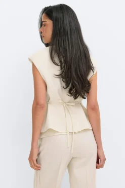 Shaped vest - Weiß - Dame - Gina Tricot