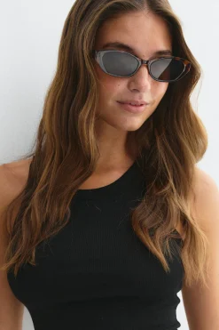 Slim cat eye sunglasses - Braun - Dame - Gina Tricot
