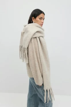 Soft chunky scarf - Beige - Dame - Gina Tricot