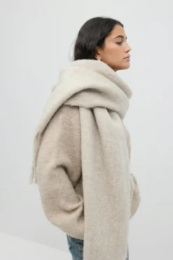Soft chunky scarf - Beige - Dame - Gina Tricot