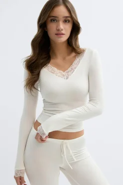 Soft lace loungewear top - Weiß - Dame - Gina Tricot